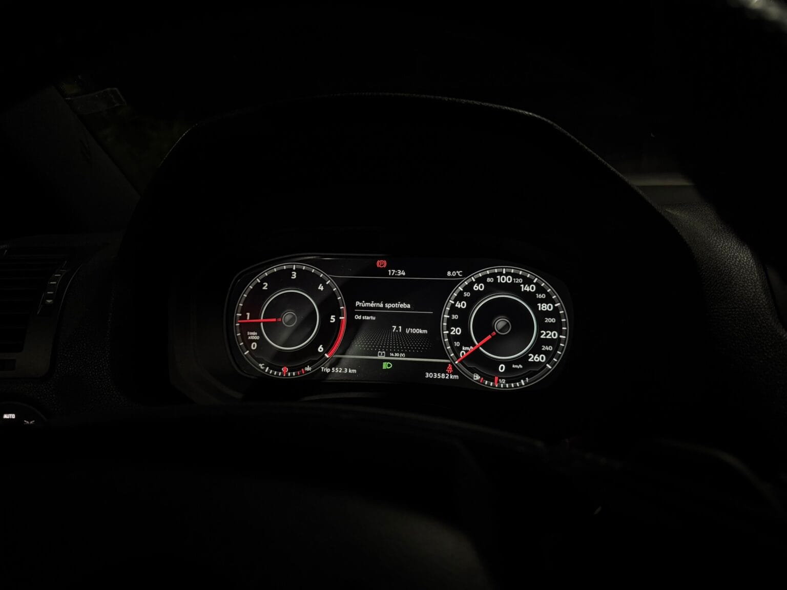 Virtual Cockpit Škoda Superb 1