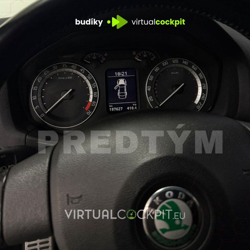 Analogové budíky v Škoda Octavia 2 (predtým)