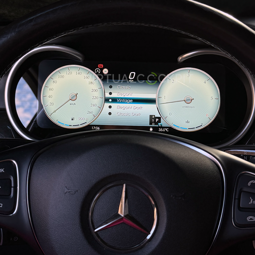 Virtual Cockpit montat în vehicul